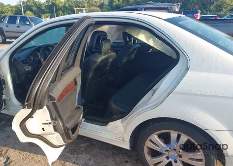 2008 Mercedes-Benz C 300 from USA, damaged, VIN WDDGF54X68F052555